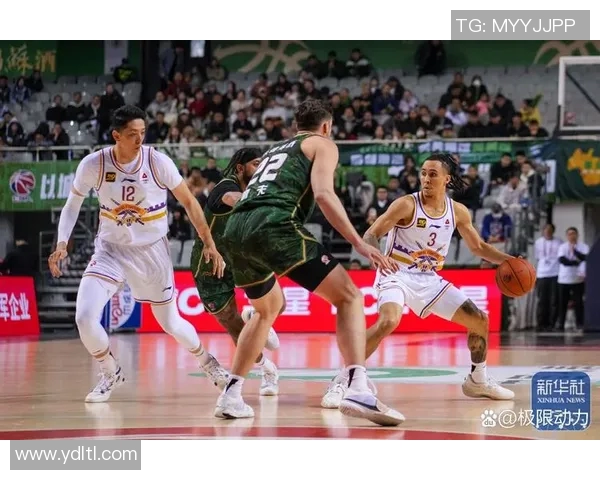 2013年CBA季后赛北京队与山西队激战回顾与精彩瞬间分析