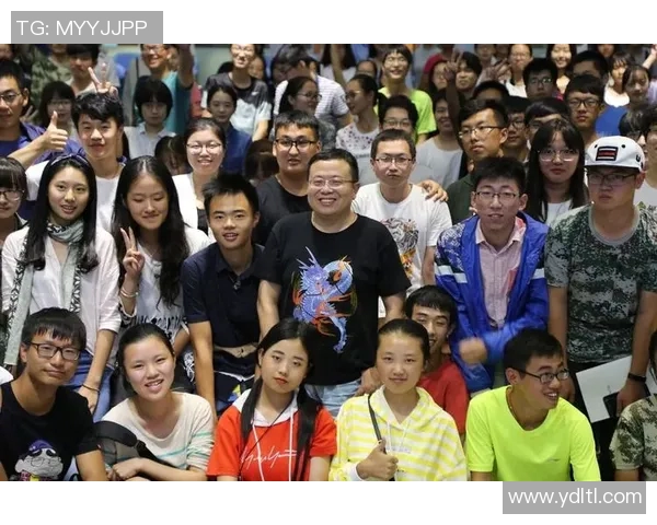 于德豪的成长之路：从普通学子到行业领军人物的奋斗故事