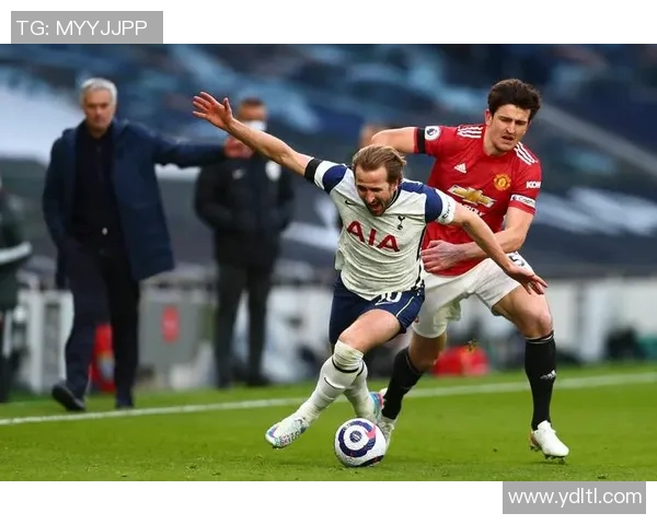 10月24日曼联对阵强敌期待精彩对决与球迷共庆胜利时刻 10月24日曼联对阵强敌期待精彩对决与球迷共庆胜利时刻