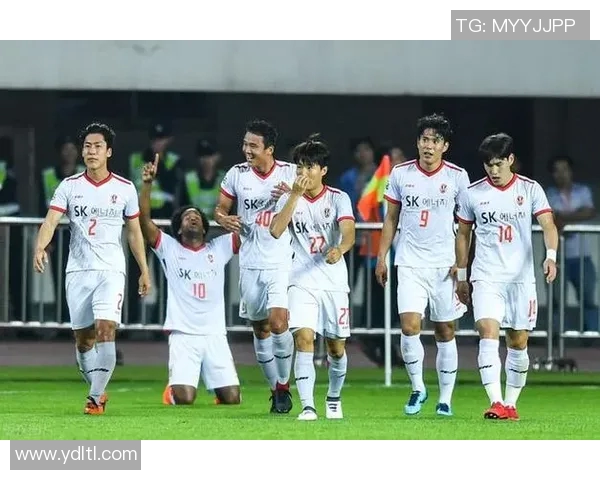 济州联队与大阪钢巴的激烈对决揭示亚洲足球的魅力与竞争力