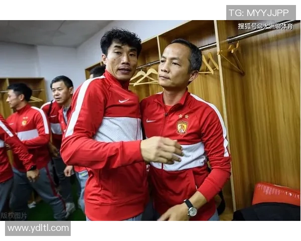 草蜢队与雷克雅未克队的激烈对决引发球迷热议与期待